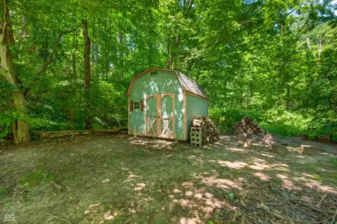 8206 Liberty Mooresville IN 46158
