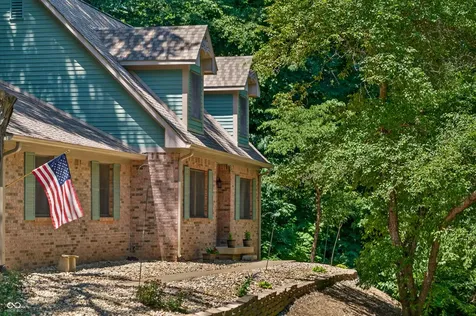 8206 Liberty Mooresville IN 46158