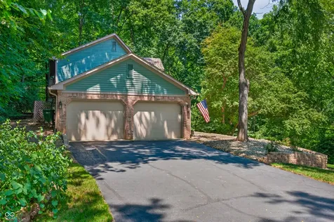 8206 Liberty Mooresville IN 46158