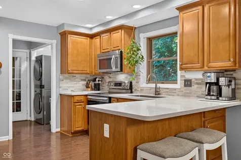 8206 Liberty Mooresville IN 46158