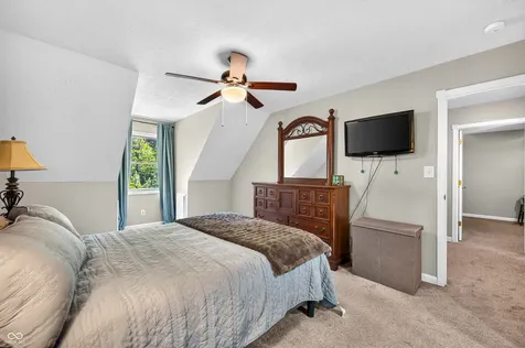 8206 Liberty Mooresville IN 46158