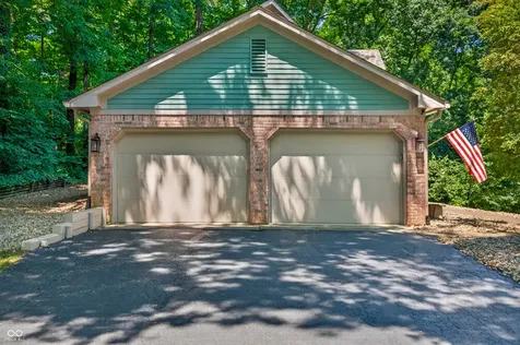 8206 Liberty Mooresville IN 46158