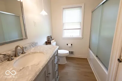 2427 Shady Lane Anderson IN 46011