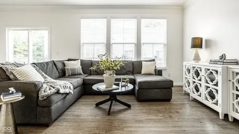 9556 Oakley Drive Indianapolis IN 46260