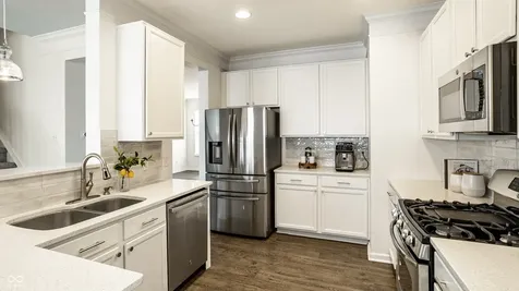 9556 Oakley Drive Indianapolis IN 46260