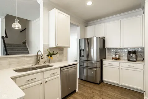 9556 Oakley Drive Indianapolis IN 46260