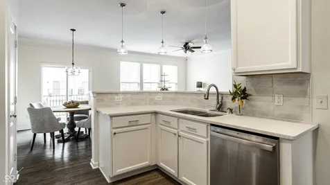 9556 Oakley Drive Indianapolis IN 46260