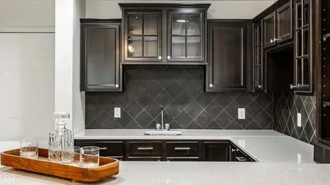 9556 Oakley Drive Indianapolis IN 46260