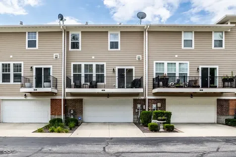 9556 Oakley Drive Indianapolis IN 46260