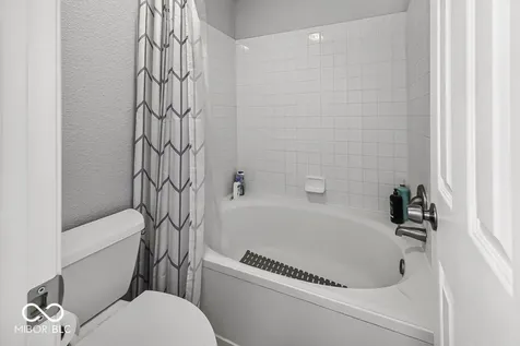 529 Overland Drive Greenwood IN 46143