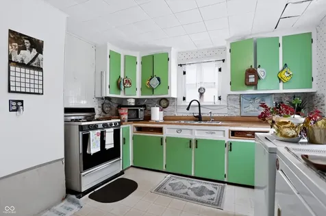 609 Montgomery Street Shelbyville IN 46176