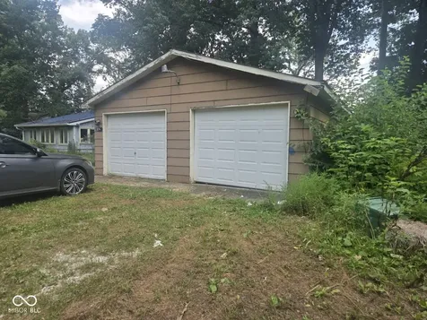 7865 N 330 W Columbus IN 47201