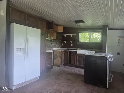 7865 N 330 W Columbus IN 47201