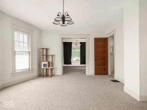 5864 E Washington Street Indianapolis IN 46219