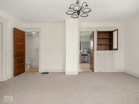 5864 E Washington Street Indianapolis IN 46219