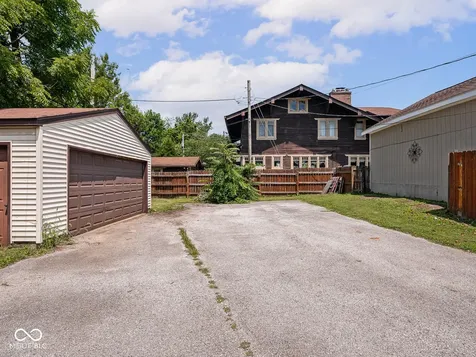 5864 E Washington Street Indianapolis IN 46219