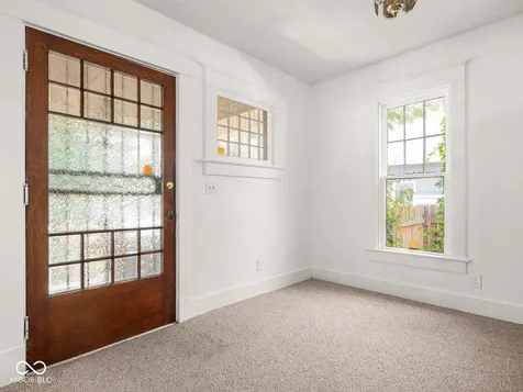 5864 E Washington Street Indianapolis IN 46219