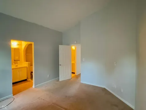 2702 E 56th Street Indianapolis IN 46220