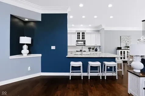 200 Manchester Drive Zionsville IN 46077