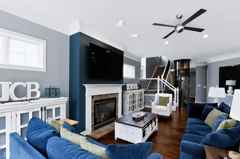 200 Manchester Drive Zionsville IN 46077