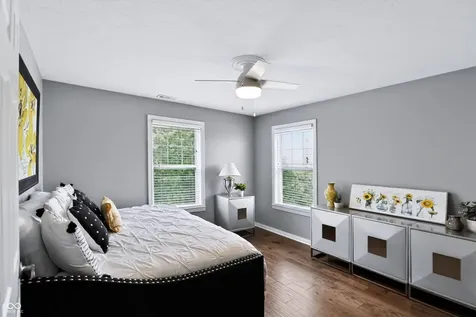 200 Manchester Drive Zionsville IN 46077