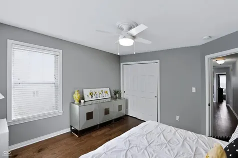 200 Manchester Drive Zionsville IN 46077