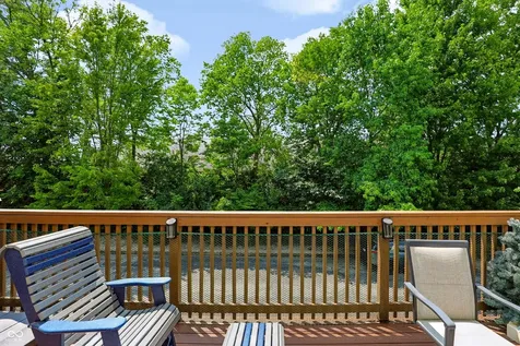 200 Manchester Drive Zionsville IN 46077