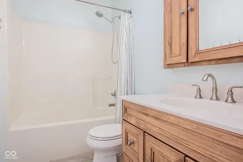 9105 Robey Meadows Lane Indianapolis IN 46234