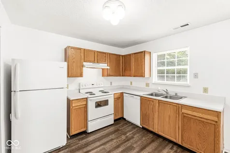 6647 Everbloom Lane Indianapolis IN 46217