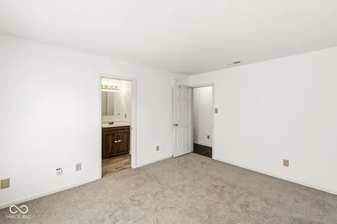 6647 Everbloom Lane Indianapolis IN 46217