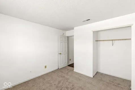 6647 Everbloom Lane Indianapolis IN 46217