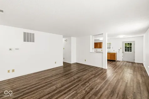 6647 Everbloom Lane Indianapolis IN 46217