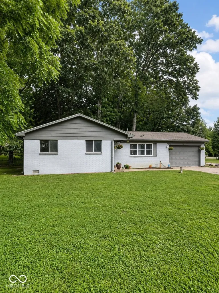 340 W Edgewood Avenue Indianapolis IN 46217