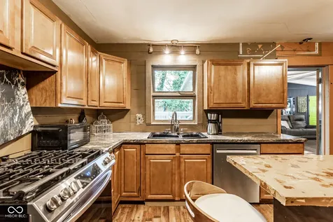 885 E 83rd Street Indianapolis IN 46240