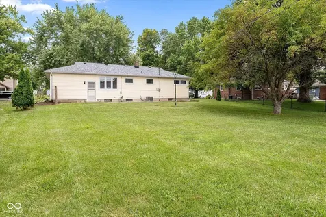 16 E North Street New Palestine IN 46163