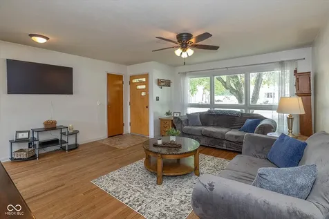 16 E North Street New Palestine IN 46163