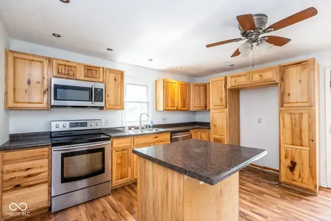 5503 W 300 N Greenfield IN 46140