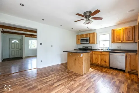 5503 W 300 N Greenfield IN 46140