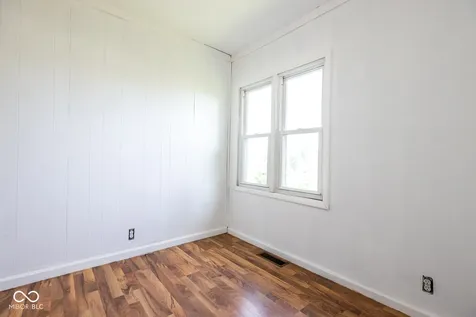 5503 W 300 N Greenfield IN 46140