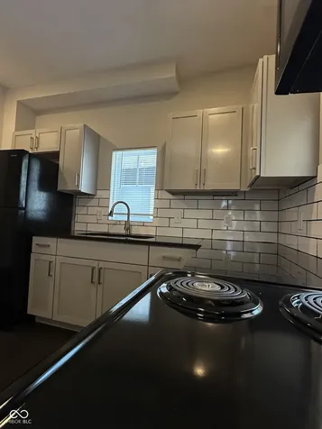 811 W 25th Indianapolis IN 46208