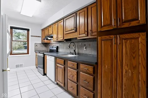 560 Golf Lane Indianapolis IN 46260