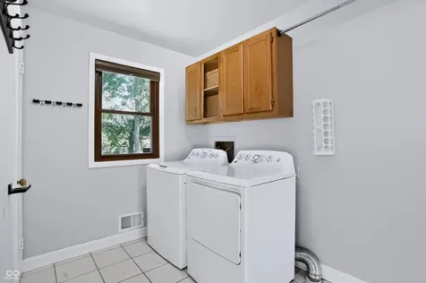 560 Golf Lane Indianapolis IN 46260