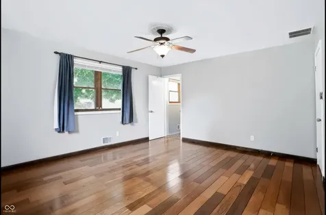560 Golf Lane Indianapolis IN 46260