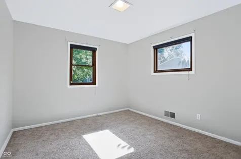 560 Golf Lane Indianapolis IN 46260