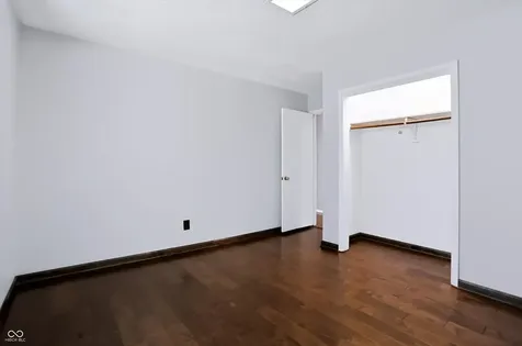 560 Golf Lane Indianapolis IN 46260