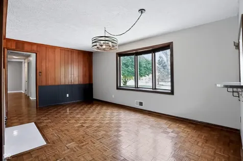 560 Golf Lane Indianapolis IN 46260