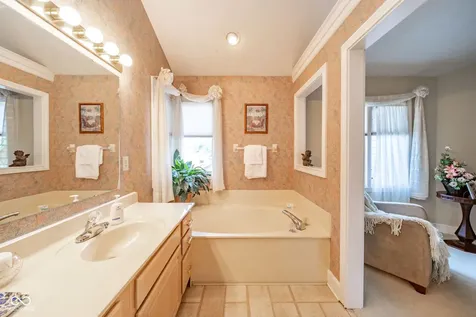 7260 River Glen Fishers IN 46038