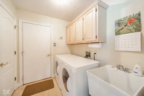 7260 River Glen Fishers IN 46038