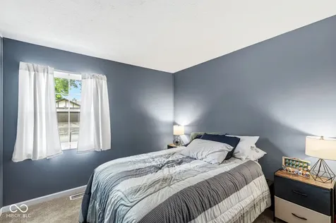 6617 S Lawndale Avenue Indianapolis IN 46221
