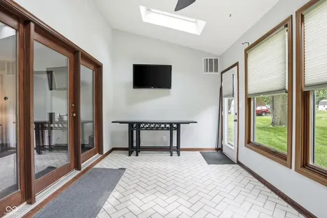 719 Bakeway Court Indianapolis IN 46231